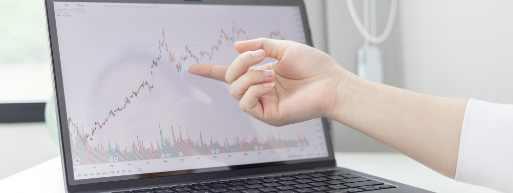 Tech drives stocks to new highs as jobs data stays tight